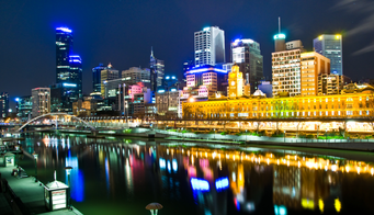 Melbourne city skyline and Yarra River at night